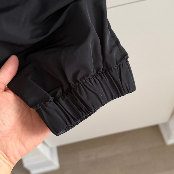 Alo Yoga Cargo Pant - Picture 6 of 6